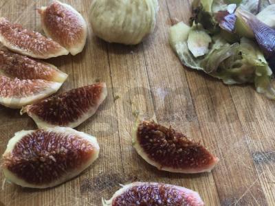 Salotos su figomis ir feta sūriu Žingsnis 3