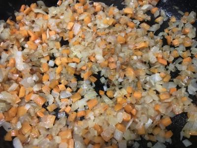 Birios bulguro garnyras su daržovėmis Žingsnis 1