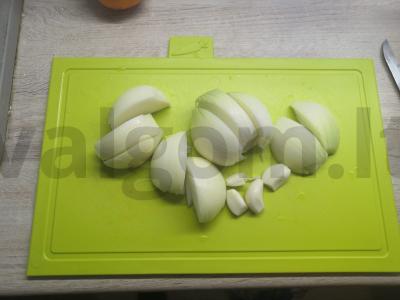 Namų faršo koldūnai su svogūnais ir česnaku Žingsnis 5