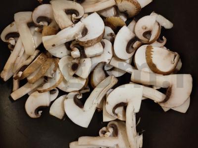 Grybų padažas iš šampinjonų ir grietinėlės Žingsnis 1