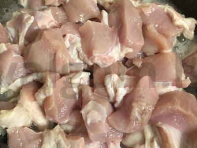 Kalakutiena su pomidorais Žingsnis 2