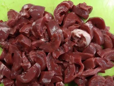 Širdelės troškintos su kopūstais Žingsnis 1