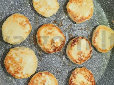 Varškės minkšti sūreliai Žingsnis 10