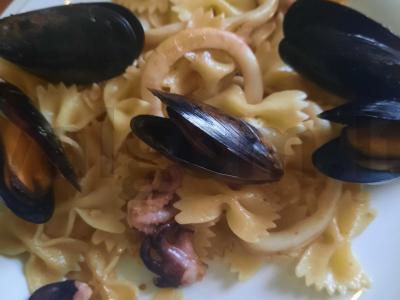 Farfalle su jūros gėrybėmis Žingsnis 4