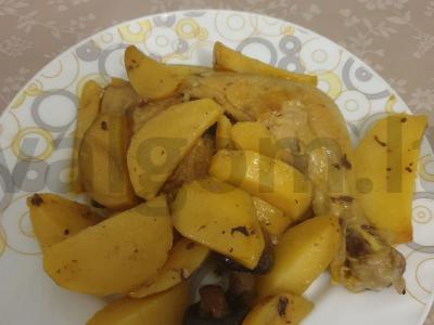 Vištiena su daržovėmis maiše pagrindine nuotrauka