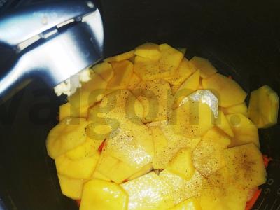 Bulvės su vištiena grietinės ir adžikos padaže lėtoje viryklėje Žingsnis 5