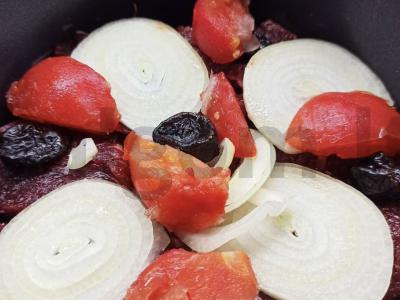 Troškinta jautiena su džiovintais abrikosais Žingsnis 4