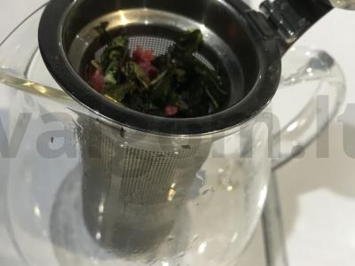 Vitamininis arbata su avietėmis, mėtomis ir citrina Žingsnis 2