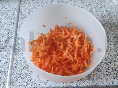 Salotos su apelsinais, morkomis ir chia sėklomis Žingsnis 1