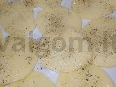 Kepta bulvė mikrobangų krosnelėje Žingsnis 4