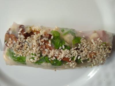 Vietnamietiškas ritinys su voveraitėmis ir kumpiu pagrindine nuotrauka