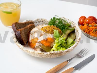 Šaltiena iš kalakutienos filė su kiaulės ausimis pagrindine nuotrauka