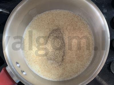 Pieninė kviečių košė Žingsnis 1