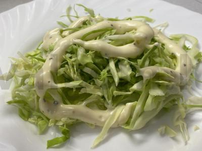 Cezario salotas su kopūstais, parmezano sūriu ir skrudintais duonos gabalėliais Žingsnis 2