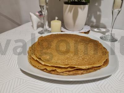 Kepiniai iš mielinės tešlos pagrindine nuotrauka