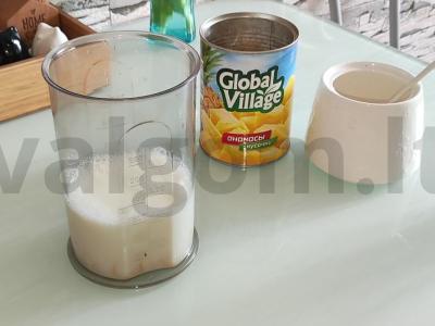 Pieninis kokteilis su ananasu Žingsnis 1