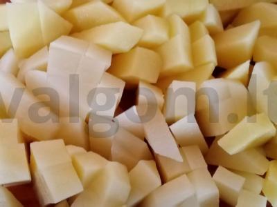 Sriuba su perlinėmis kruopomis ir vištienos kukuliais Žingsnis 4