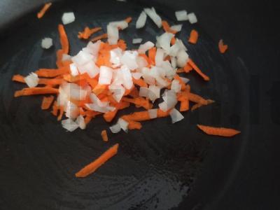 Žirnių sriuba su daržovėmis ir žolelėmis Žingsnis 1