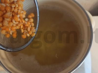 Žirnių sriuba su daržovėmis ir žolelėmis Žingsnis 3