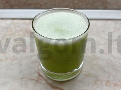 Vitamininis salierų smūgis pagrindine nuotrauka