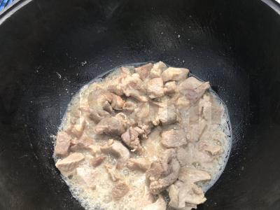 Mėsa troškinta su baklažanais ir paprikomis Žingsnis 2