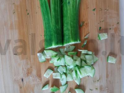 Šviežių daržovių salotas su rukola ir jalapeño pipirais Žingsnis 2