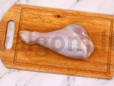 Kepta kalakutų blauzda su česnaku ir pipirais Žingsnis 1