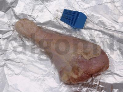 Kepta kalakutų blauzda su česnaku ir pipirais Žingsnis 3