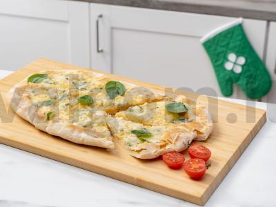 Romėniška pica „Keturi sūriai“ pagrindine nuotrauka