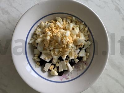 Burokėlių salotas su kiaušiniu ir sūriu Žingsnis 2