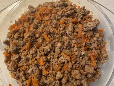 Bulvių-mėsos apkepas su morkomis ir majonezu Žingsnis 3