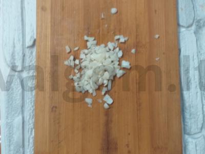 Mažai sūdyti agurkai maišelyje su česnaku ir krapais Žingsnis 2