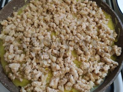 Aštri bulvių ir faršo apkepas Žingsnis 6