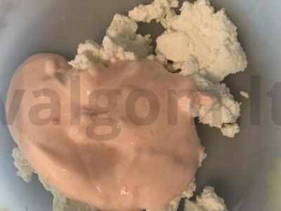 Varškės-jogurto saldainiai su braškėmis Žingsnis 2