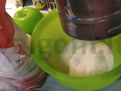 Blynai ant verdančio vandens be kiaušinių Žingsnis 1