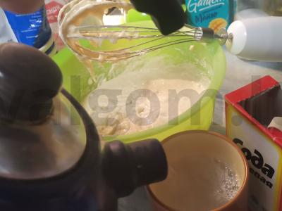 Blynai ant verdančio vandens be kiaušinių Žingsnis 4