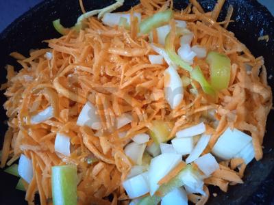 Pūtas, kepta su daržovėmis po mocarelos sūriu Žingsnis 1