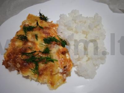 Pūtas, kepta su daržovėmis po mocarelos sūriu pagrindine nuotrauka