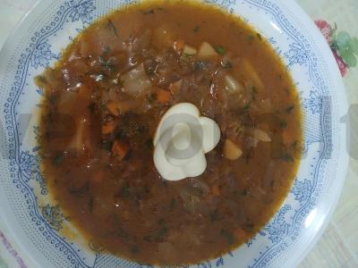 Borščas su troškiniu pagrindine nuotrauka