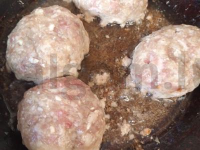 Sultingi kotletai iš mėsos faršo su kopūstais ir svogūnais Žingsnis 7