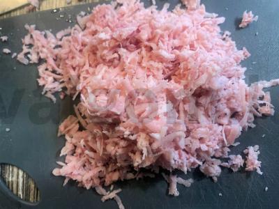 Šoninės ir sūrio „Sukta“ lazdelės Žingsnis 1