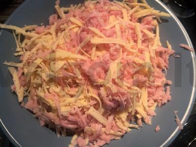 Šoninės ir sūrio „Sukta“ lazdelės Žingsnis 2