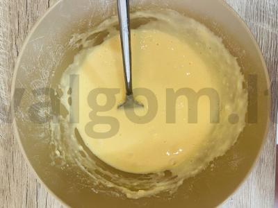 Smulkintos vištienos kotletai su sūrio padažu Žingsnis 2