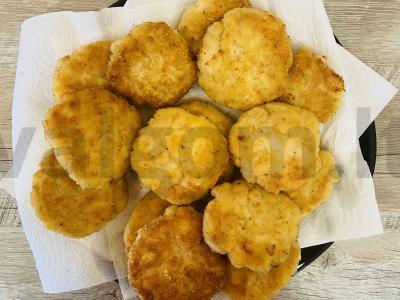 Smulkintos vištienos kotletai su sūrio padažu Žingsnis 4