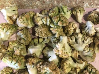 Orkaitėje kepta žiedinė kopūstai Žingsnis 1