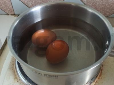 Ryžiai su kiaušiniu ir žolelėmis Žingsnis 1