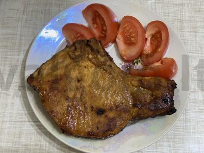 Kiaulienos kepsniai, kepti orkaitėje pagrindine nuotrauka