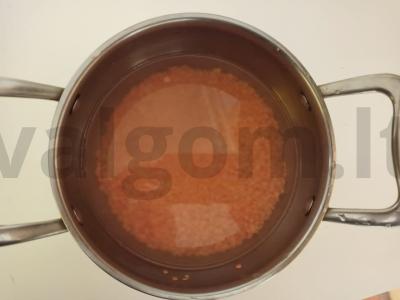 Veršiena, troškinta kokosų piene su džiovintomis abrikosais Žingsnis 3