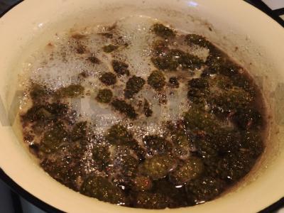 Pušų kankorėžių uogienė Žingsnis 7