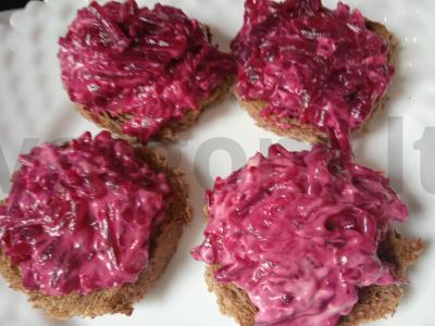 Sumuštiniai su burokėliais, silke ir svogūnais Žingsnis 2